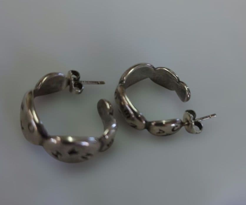 CHANELロゴピアス シルバー VINTAGE CHANEL