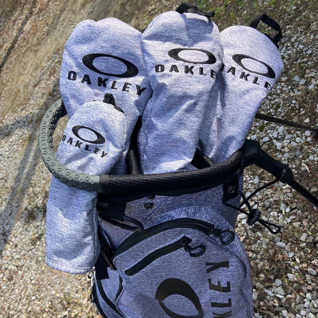 OAKLEY ９インチグレー キャディバッグ