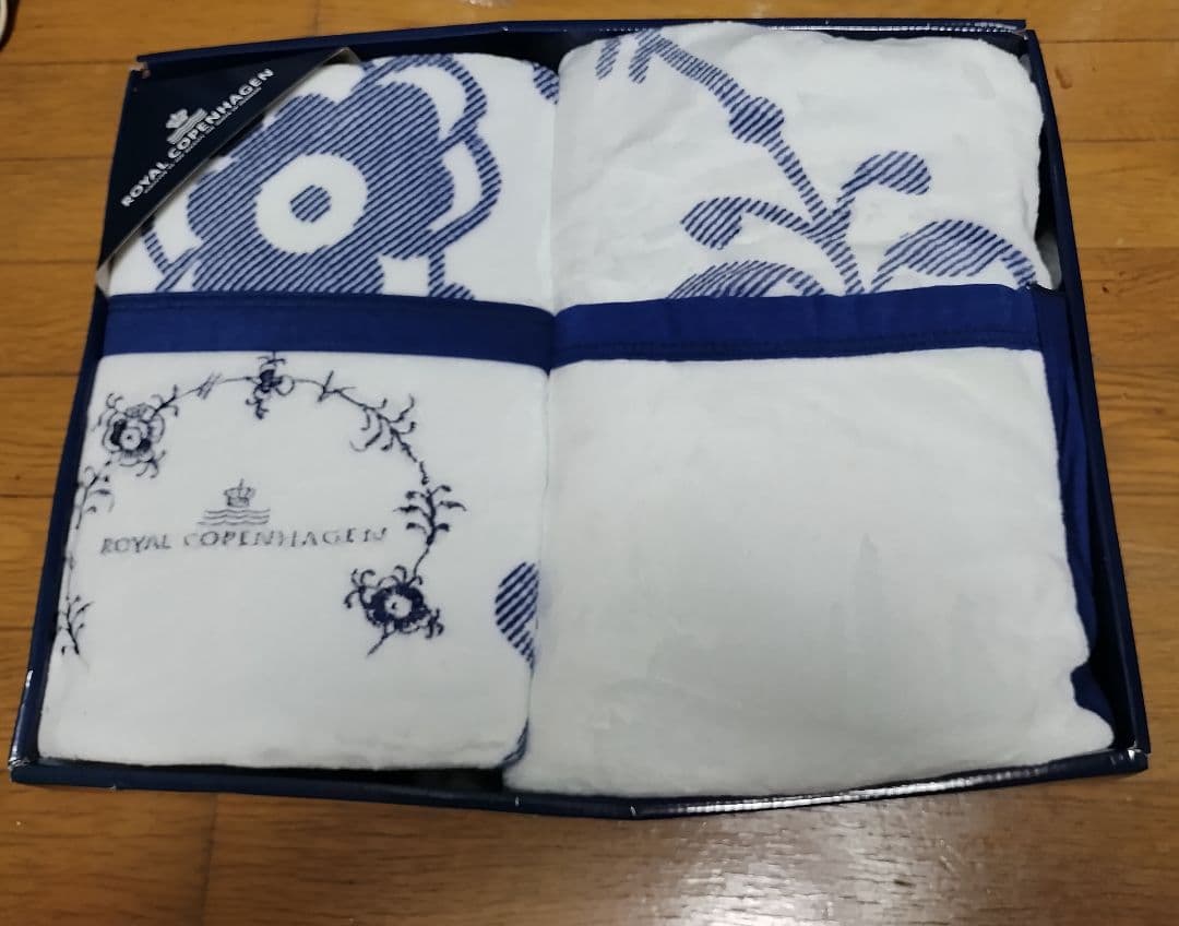   ロイヤルコペンハーゲンタオルケット 2枚