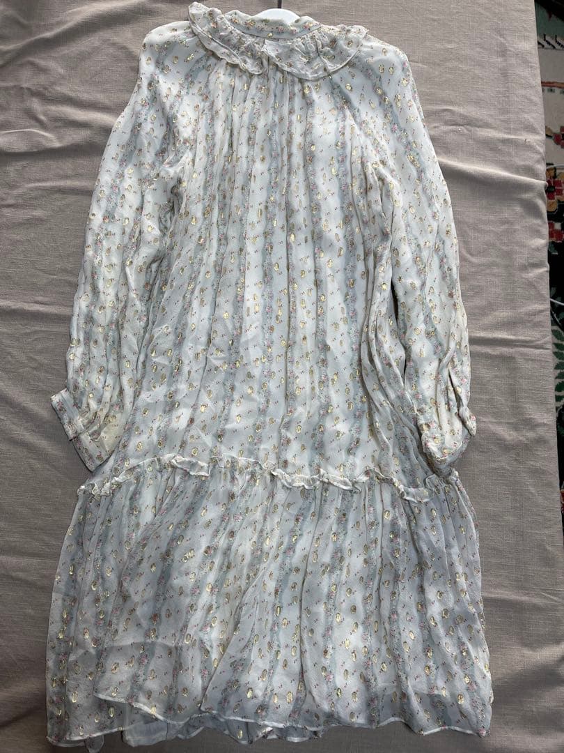 ボンポワン 花柄フリル長袖クリスマスクチュールワンピース　サイズ10