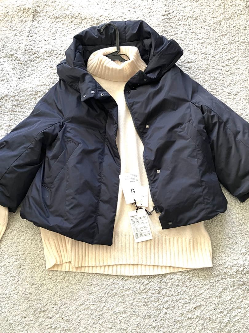 新品タグ付き　ユニクロ＋J ダウンショートパーカ　ネイビー　S