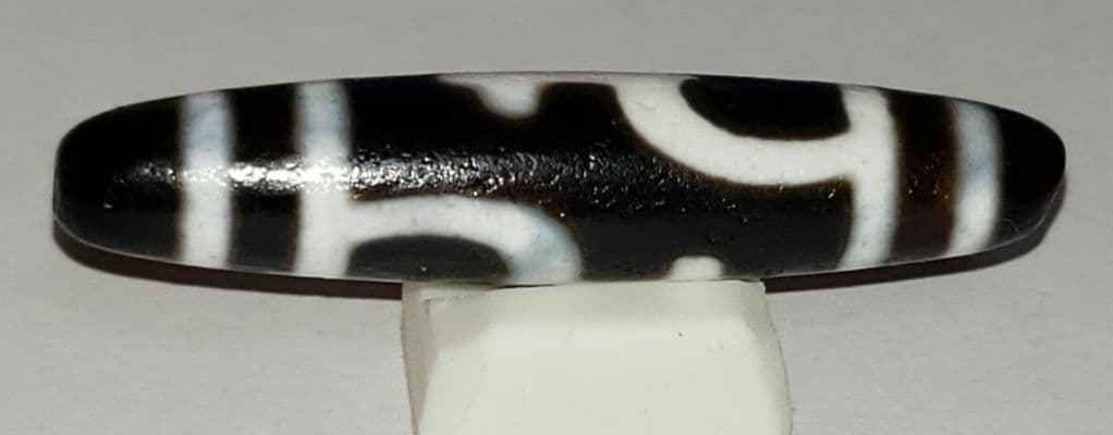 101 天珠 ・ dzibeads ・珍品・石 品名: 宝瓶 天珠 12,9ｇ