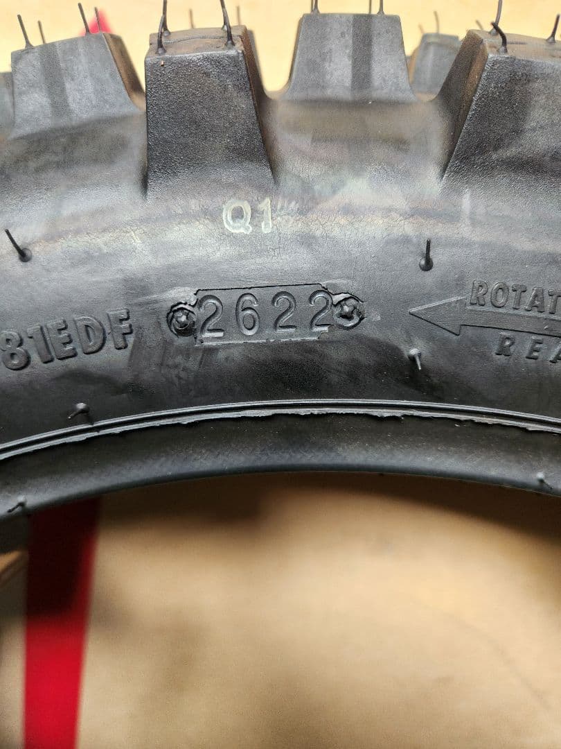 パーツ Shinko R546 Cheater 110/100-18