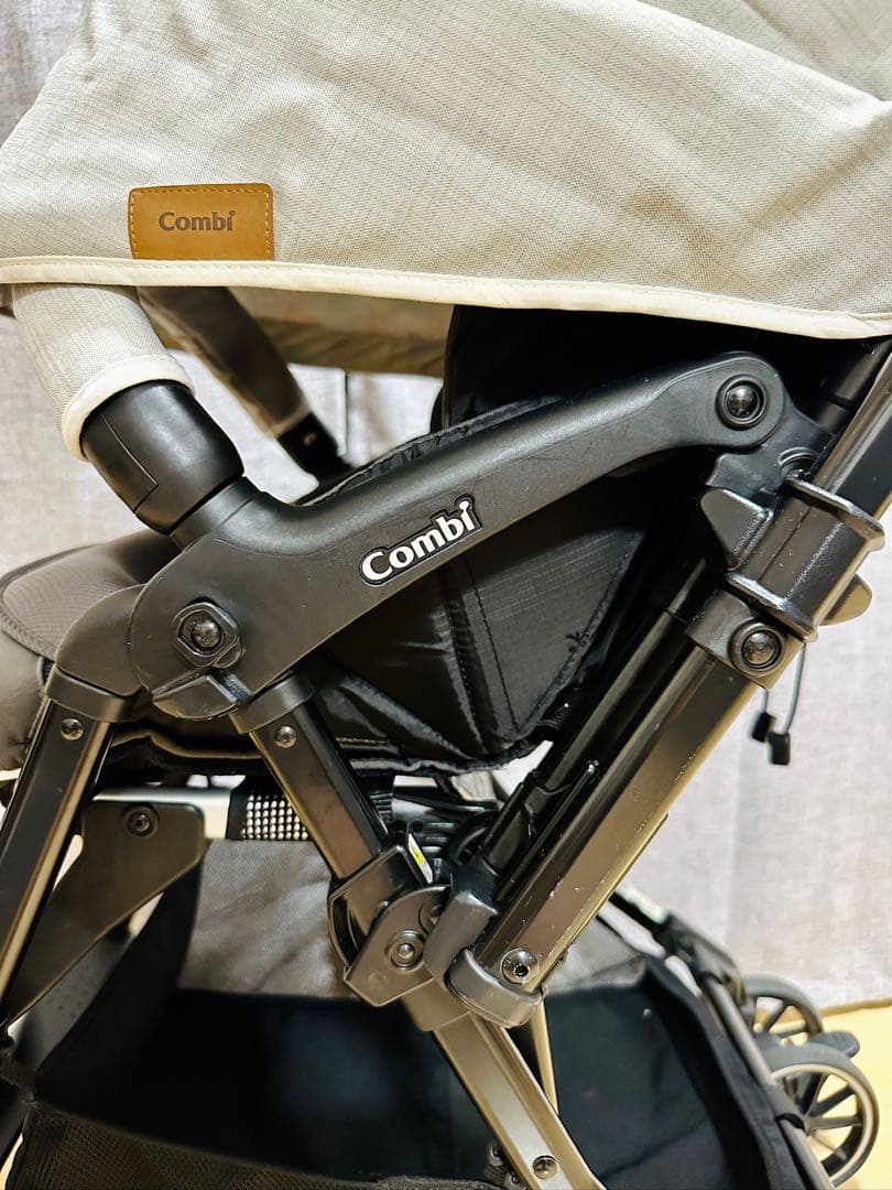 【オマケたっぷり♪】Combi スゴカルα 4キャス compact HU 美品