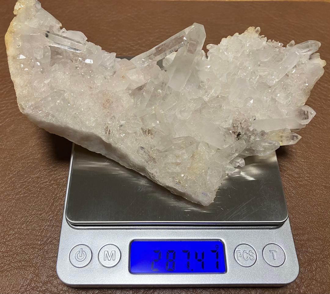 ヒマラヤ　マニカラン産水晶クラスター　薄ピンク　虹入り　ハート型 約287g
