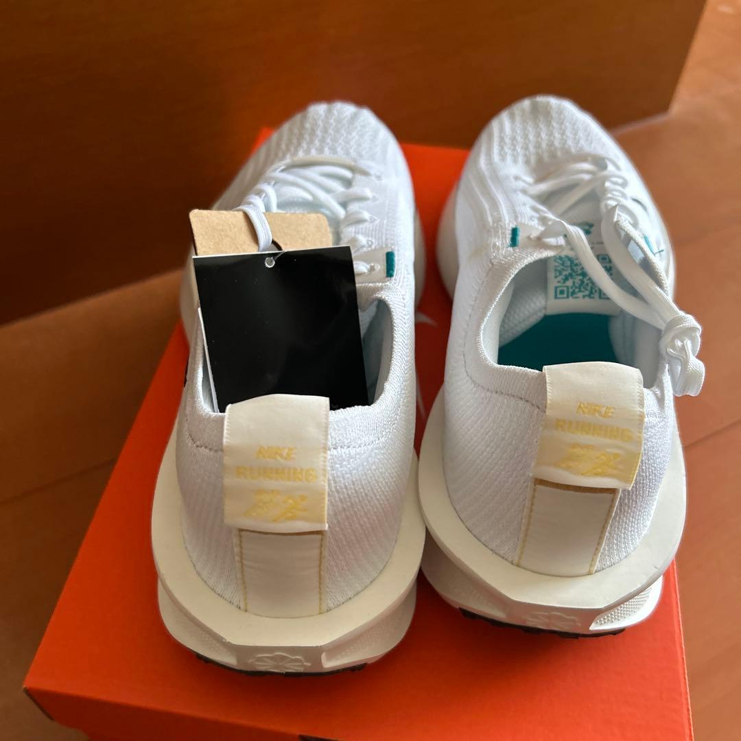NIKE インタラクトラン　ホワイト　28.5cm ランニング　トレーニング