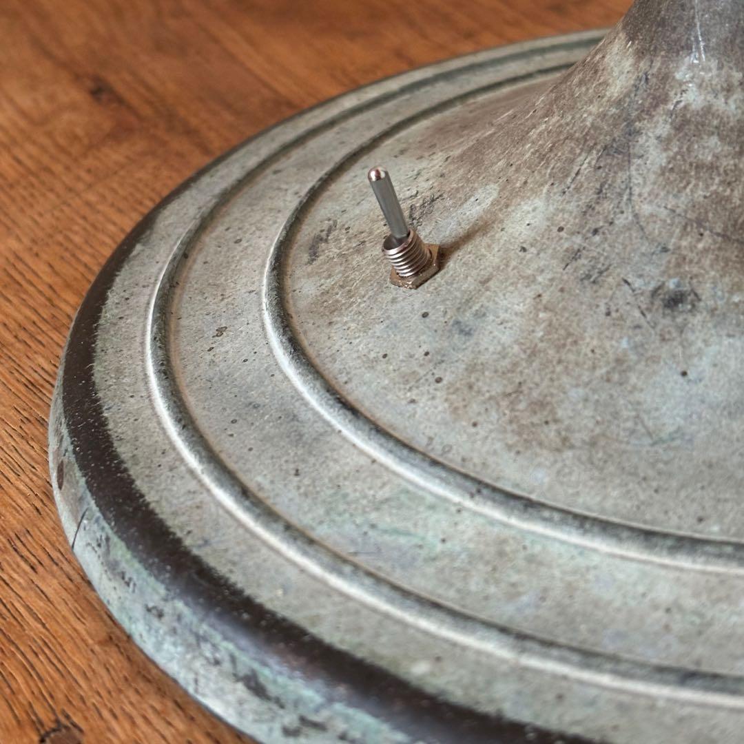 優美なホヤシェードのフロアランプ　風向計　緑青　真鍮台座　古道具　ハンドメイド