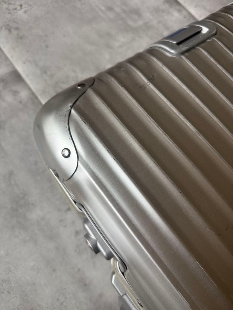 RIMOWA／リモワ（トパーズ）2輪　35L シルバー