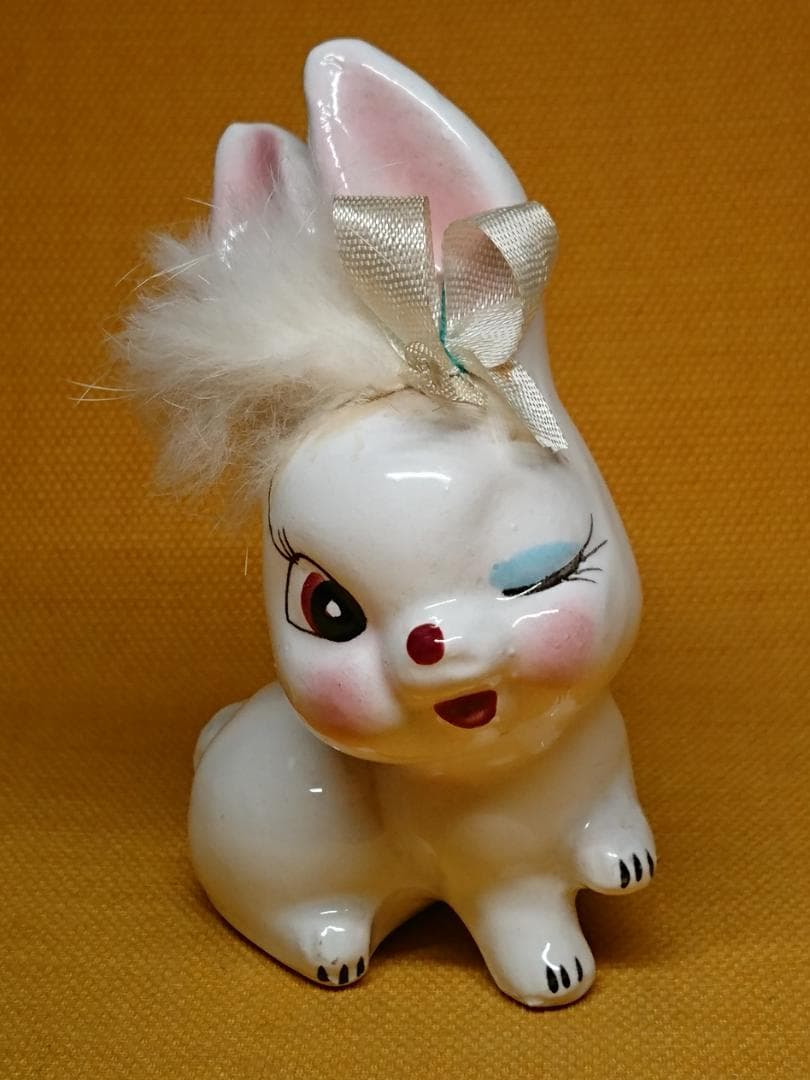 ねこ　うさぎ　人形　陶器　置物　インテリア　工芸品　美術品　A2526