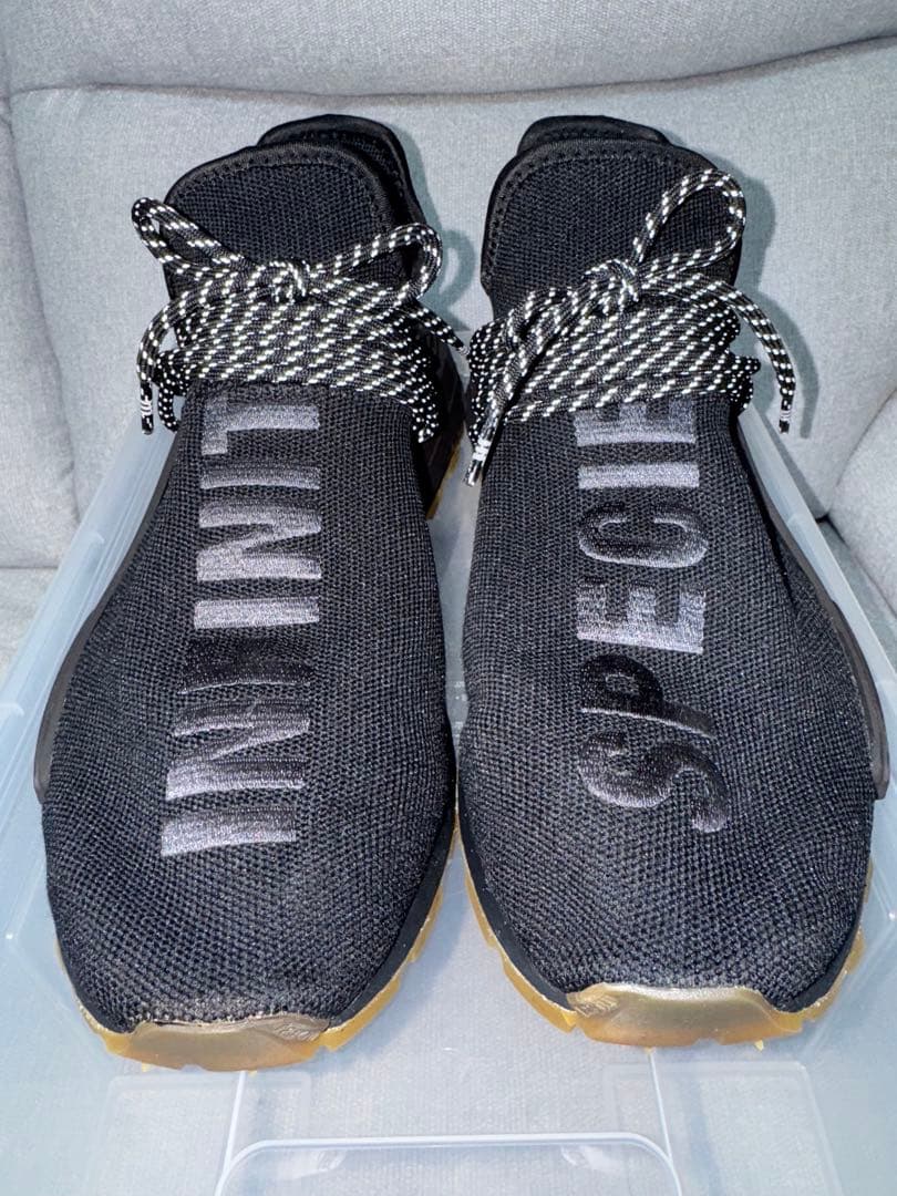 靴 PHARRELL WILLIAMS ADIDAS NMD HU TRAIL