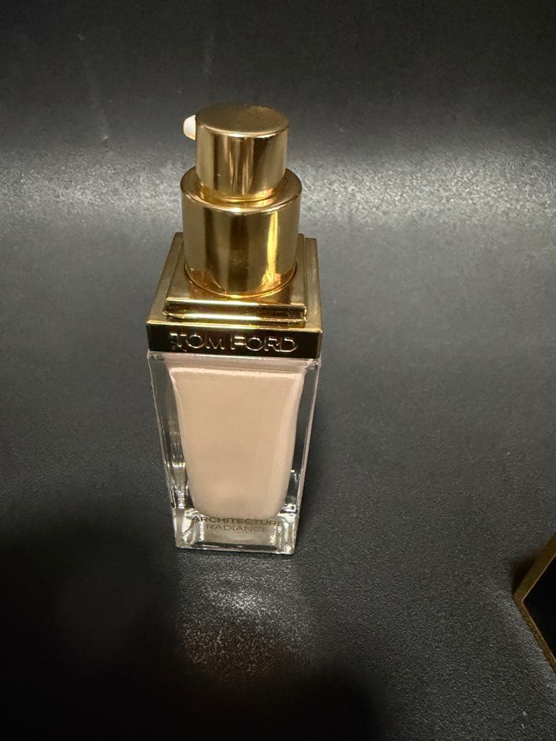 TOM FORD ARCHITECTURE リキッドファンデーション 30ml