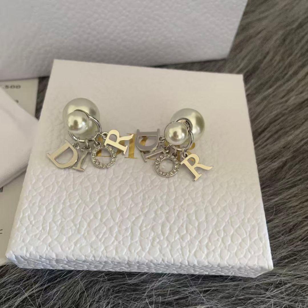 【美品】ディオール Dior Tribales パール ピアス