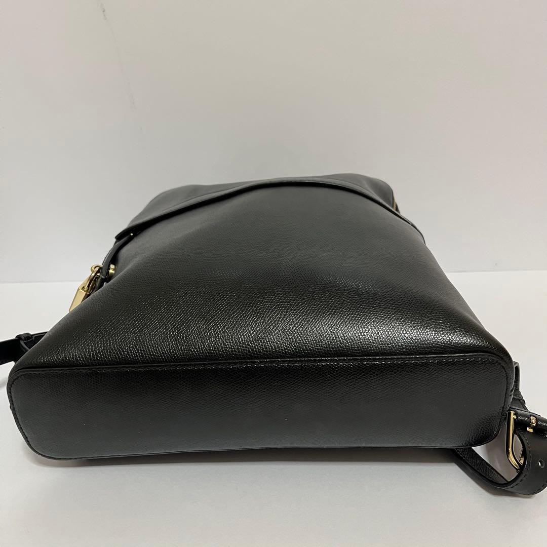 希少✨美品✨フルラ　新型パイパー　リュック バックパック　カデナ　レザー　黒