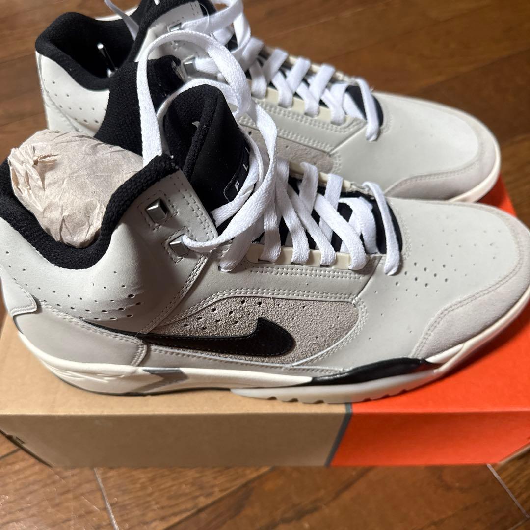 新品　Nike バスケットボールシューズ ホワイト/グレー/ブラック