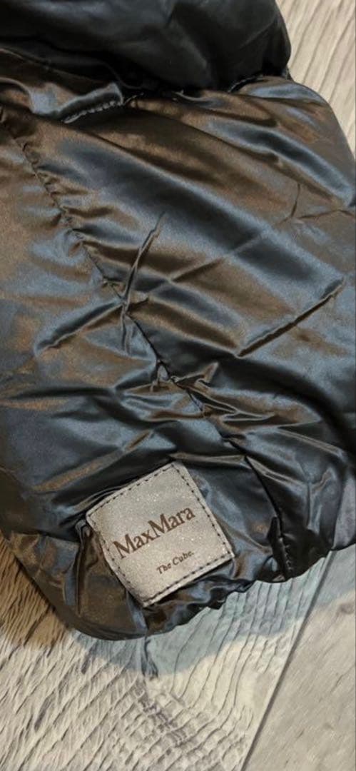 未使用！MaxMara The Cube ショート丈ダウングレー系メタリック