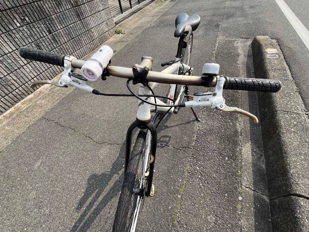 激レア❗️超軽量 mon クロスバイク　値下げです【引取限定】