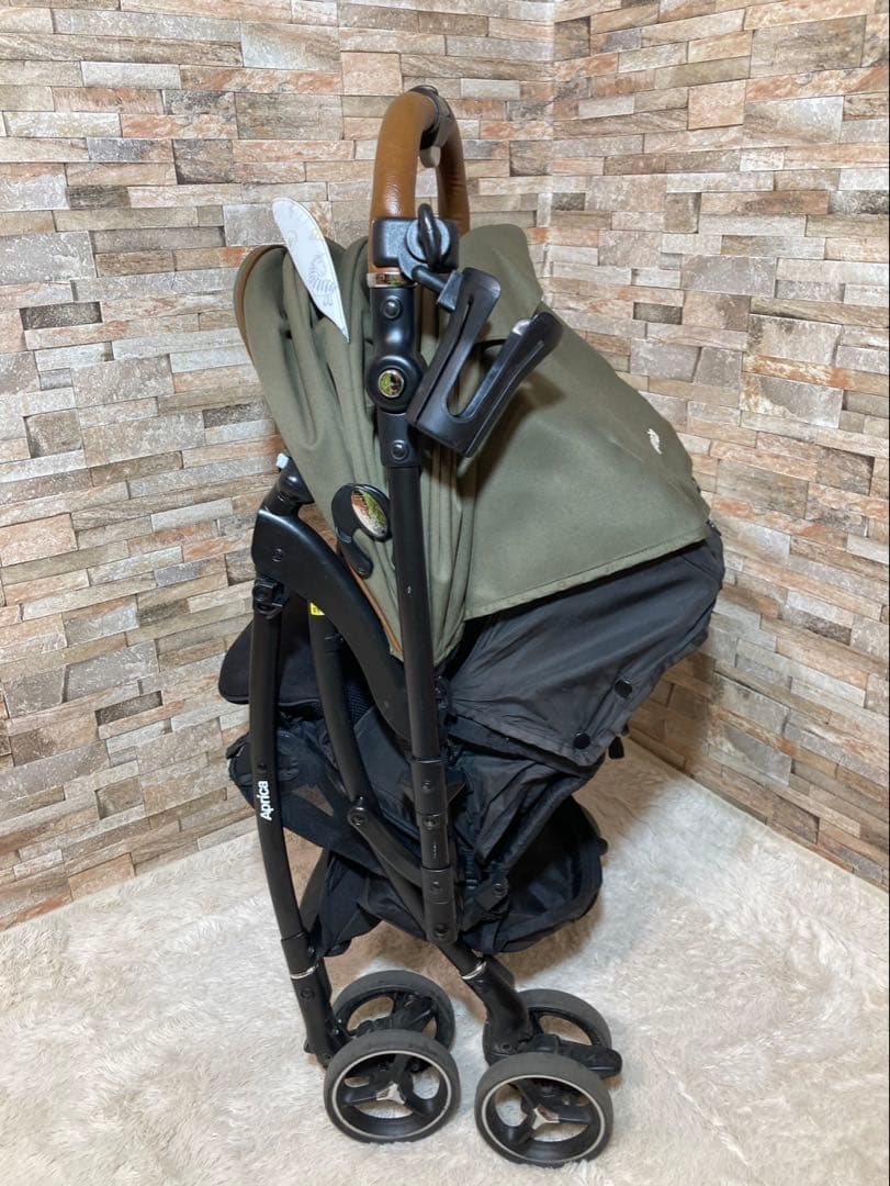 Aprica ラクーナビッテクッション　ベビーカー カーキ　レザー　アニマル