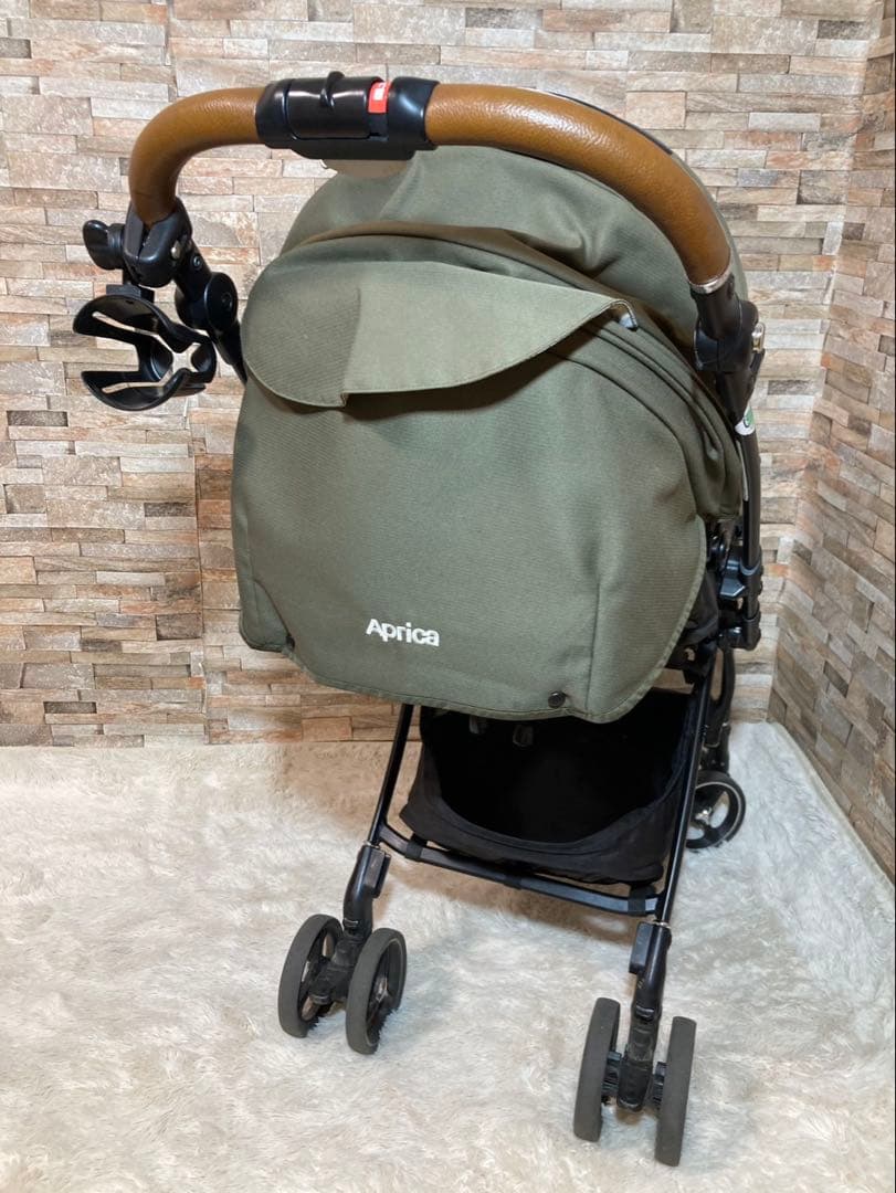 Aprica ラクーナビッテクッション　ベビーカー カーキ　レザー　アニマル
