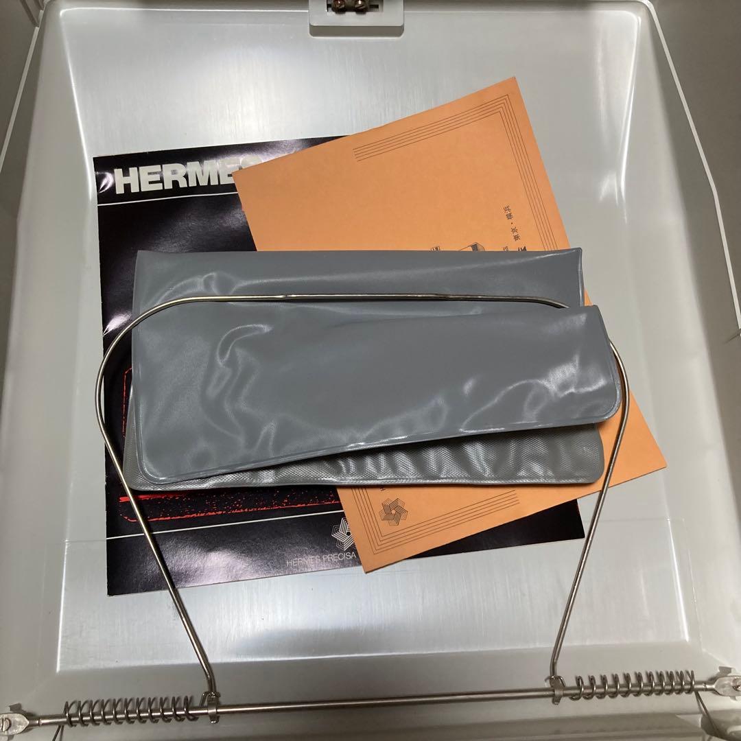 タイプライター　HERMES3000 ヘルメス　蚤の市　アンティーク