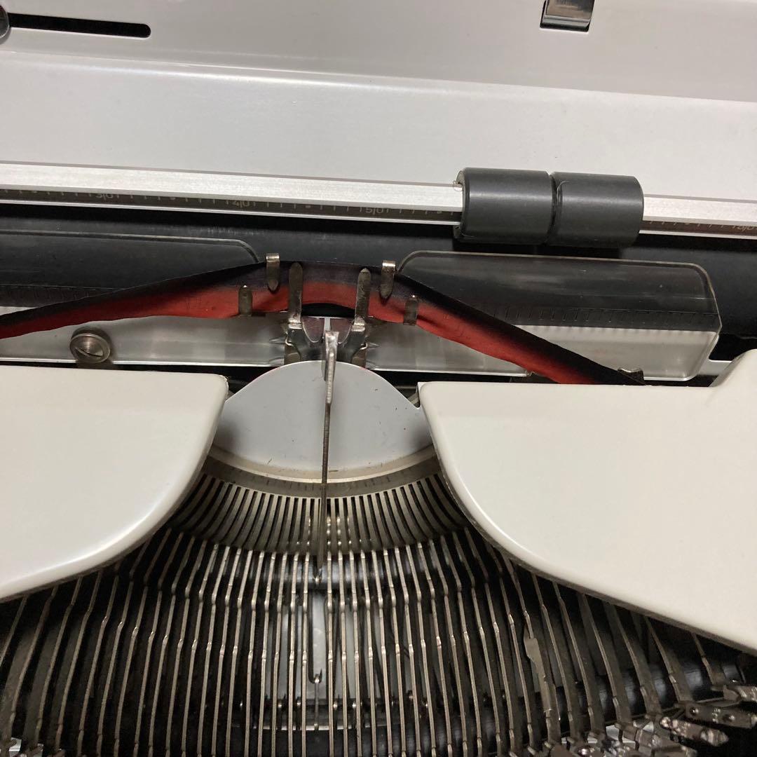 タイプライター　HERMES3000 ヘルメス　蚤の市　アンティーク