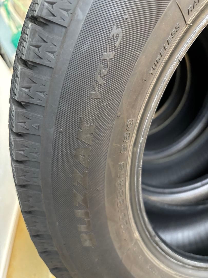 【寒波値下げ】ブリザック VRX3 185/65R15 23年２本【BRI-②】
