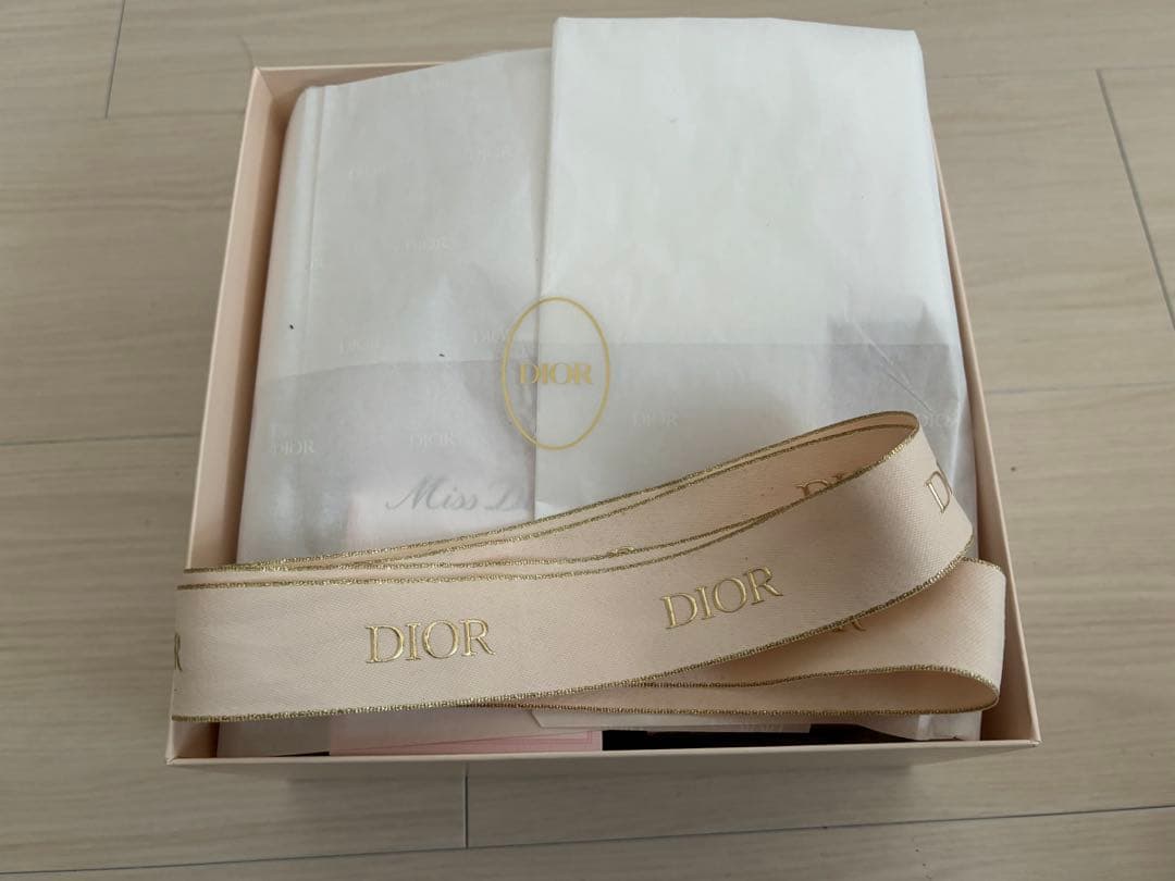 Dior 香水、ボディミルク、ルボール、シャワージェル４点まとめ売り