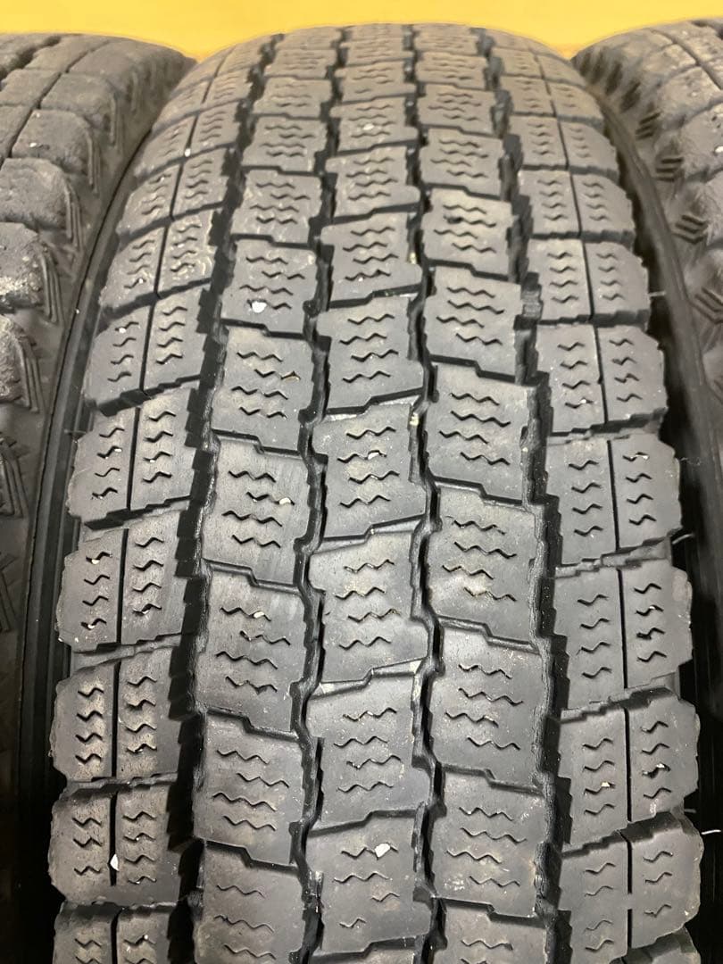 軽トラ軽バン用スタッドレスタイヤ145R12 6PR LT・145/80・K2