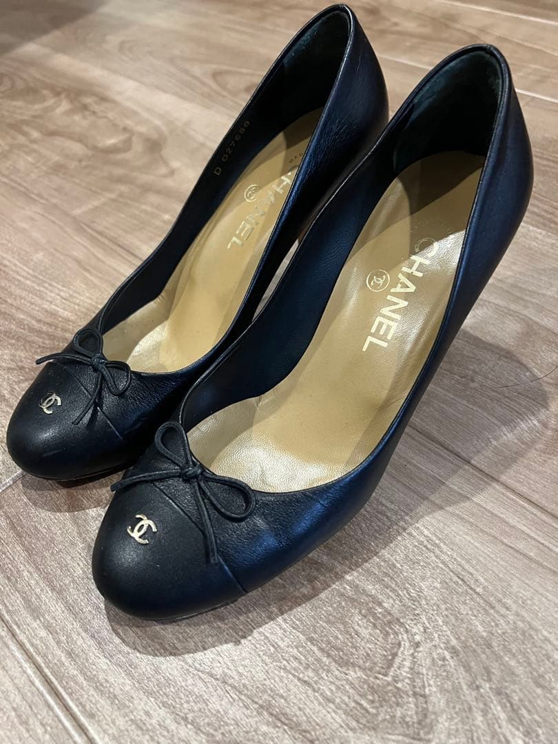 CHANEL ブラックパンプス リボン付き