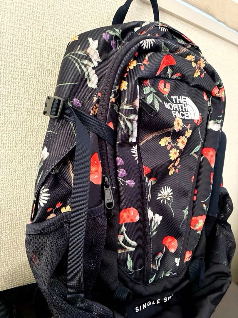 【希少】未使用✨ノースフェイス シングルショット 花柄 23L