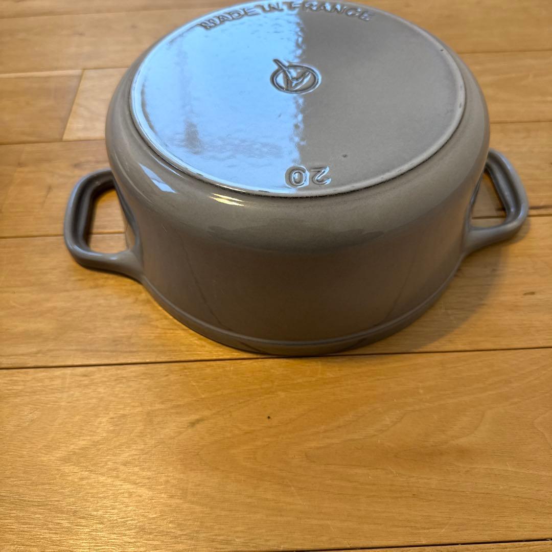 未使用 CHASSEUR 両手鍋 20cm グレー　シャスール