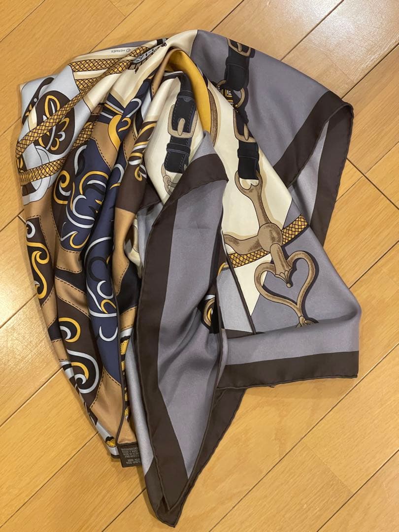 2020年 秋冬 HERMES エルメス トライアングル カレ　アマゾンの祭典