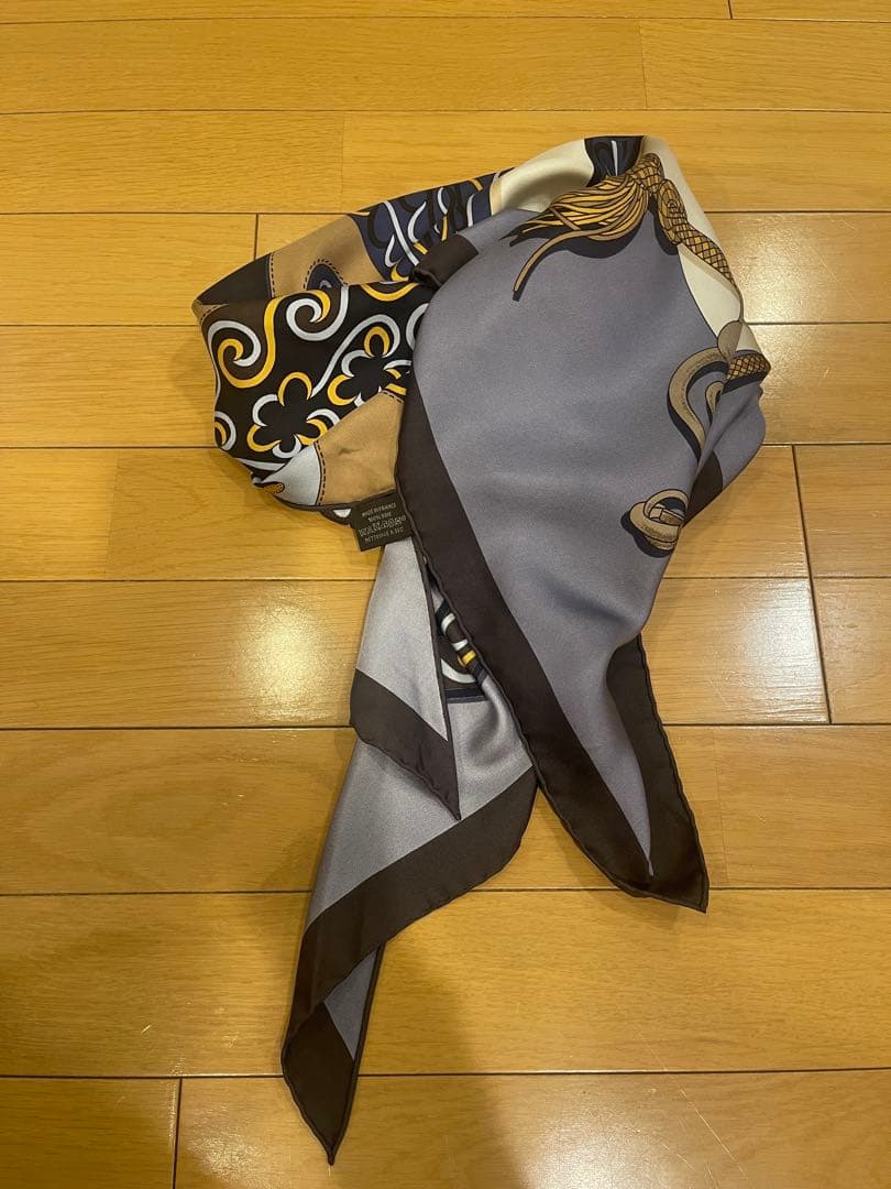 2020年 秋冬 HERMES エルメス トライアングル カレ　アマゾンの祭典