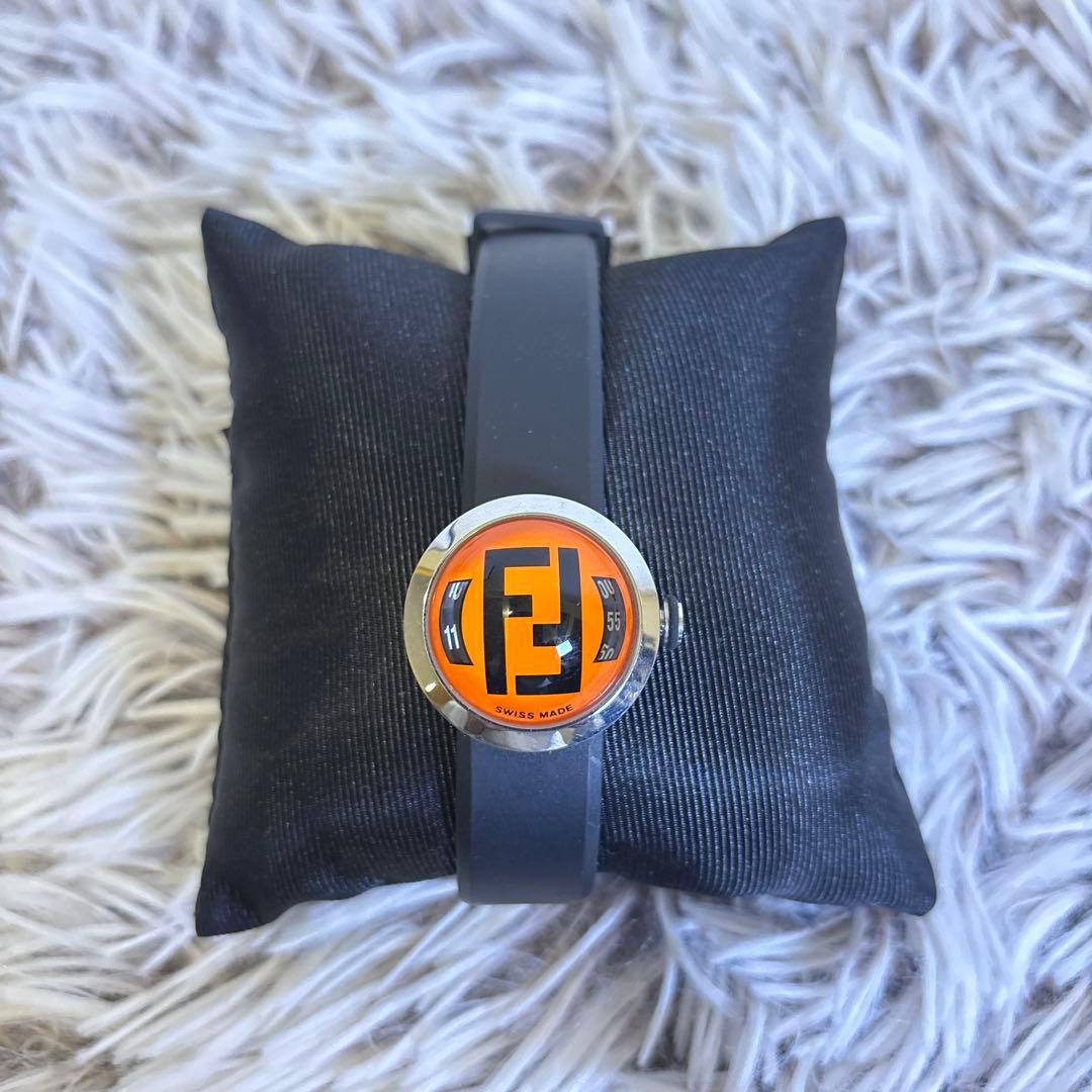 【ピンクの猫 】FENDI フェンディ 腕時計 クォーツ 8010L