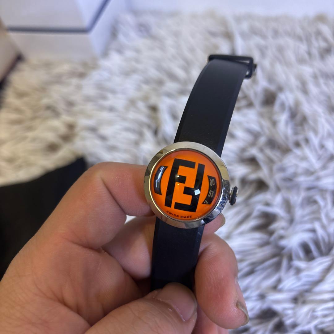 【ピンクの猫 】FENDI フェンディ 腕時計 クォーツ 8010L