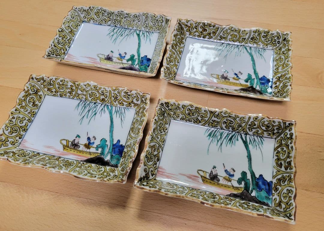 ◇匿名配送◇古九谷焼(江戸期)再興九谷　角福銘　柳二人物図絵付　小皿長方形　波縁