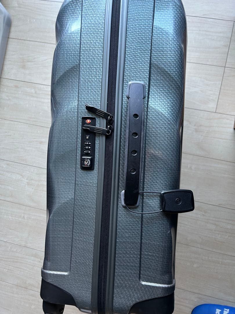 超軽量！サムソナイト　コスモライト68L