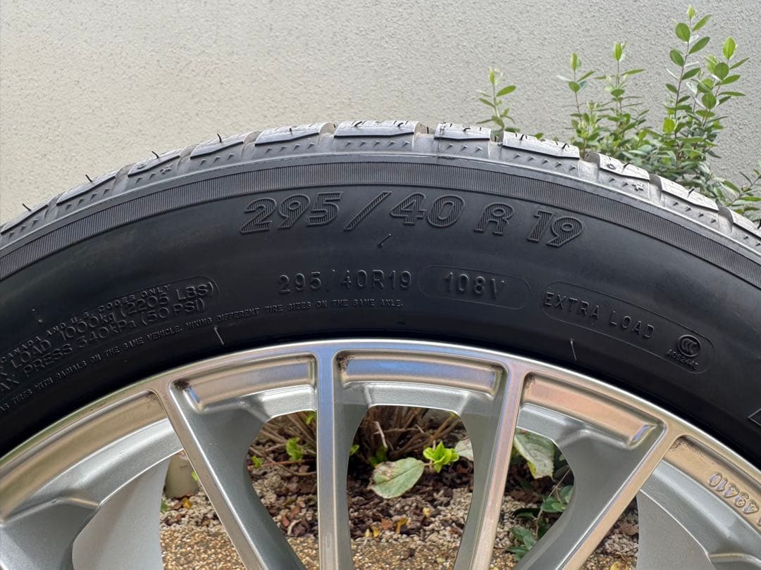 スタッドレスタイヤ（2022年製R19）とホイール（MAK Rennen）セット