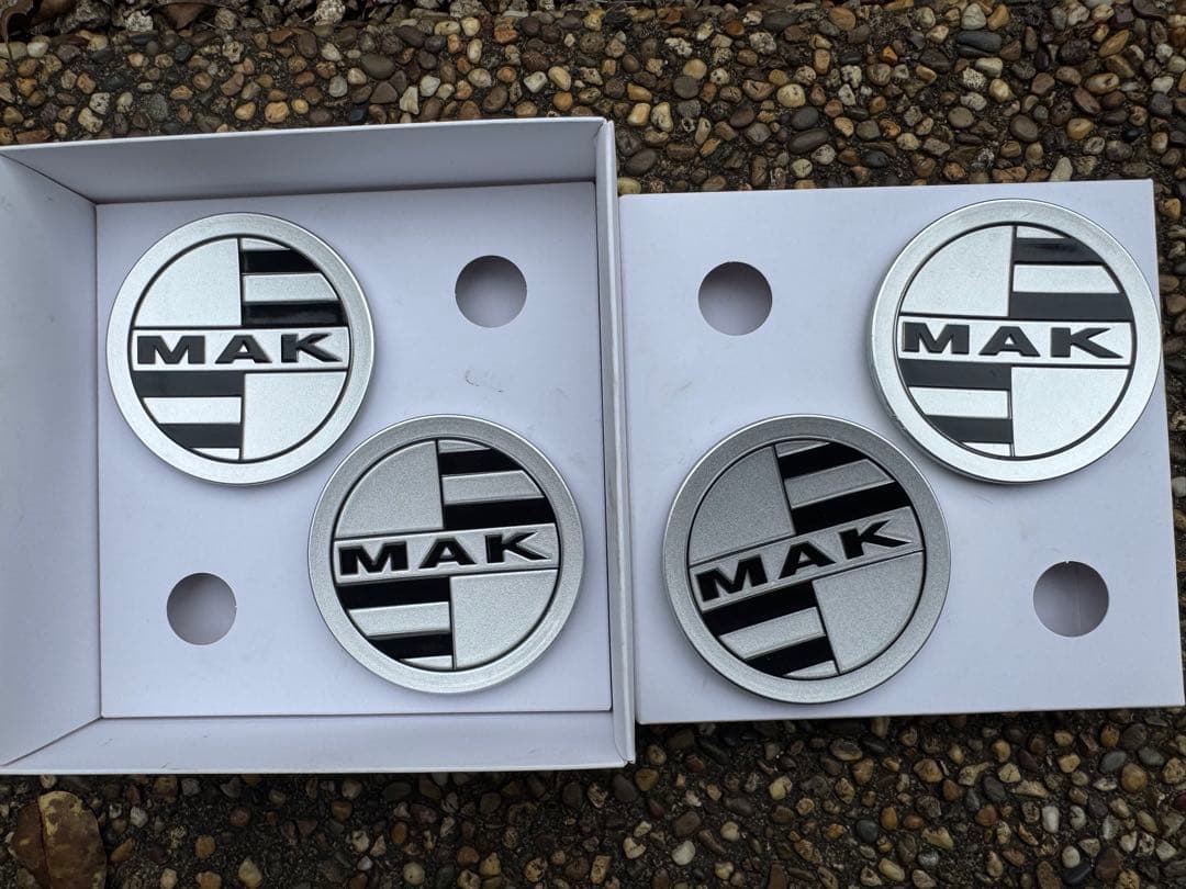 スタッドレスタイヤ（2022年製R19）とホイール（MAK Rennen）セット