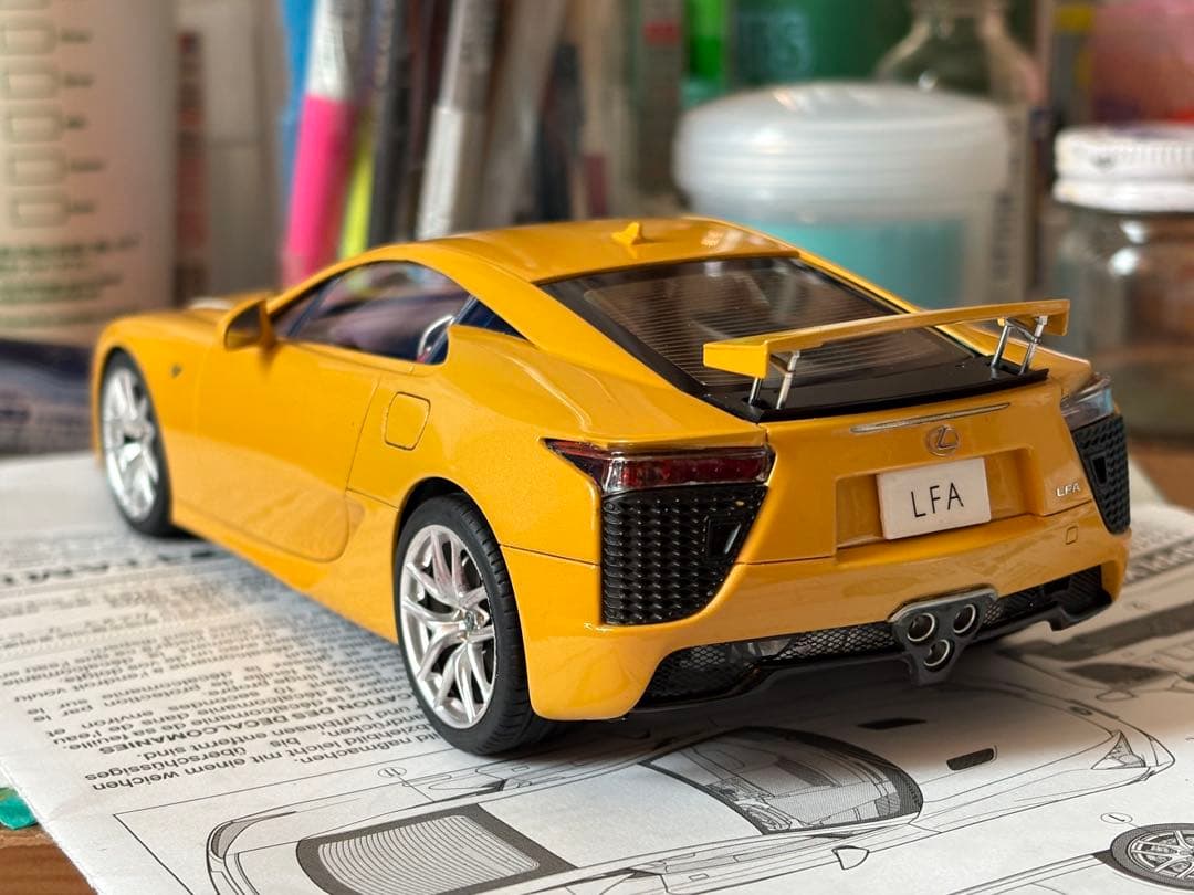タミヤLexus LFA 1/24スケールモデル　イエローパールマイカ塗装完成品