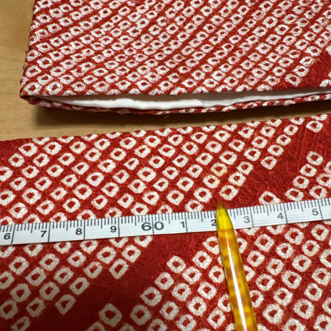 111 総絞り　正絹　赤　疋田　鹿の子　着物+長襦袢　7歳　七五三　四つ身