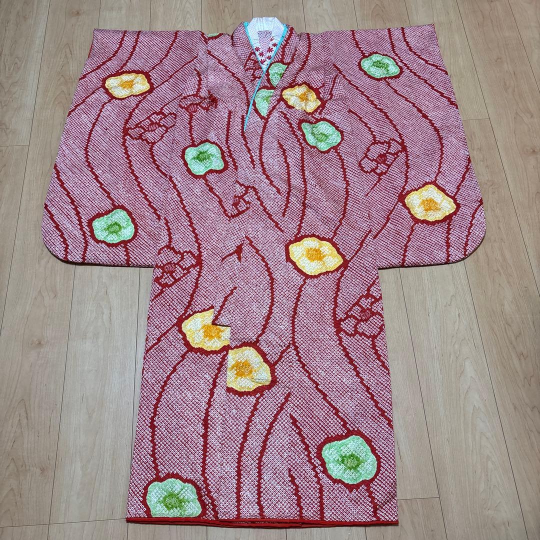 111 総絞り　正絹　赤　疋田　鹿の子　着物+長襦袢　7歳　七五三　四つ身