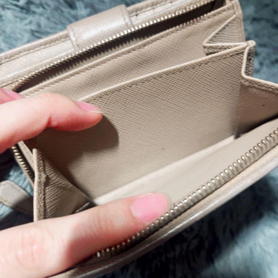 PRADA 二つ折り財布 ベージュ サフィアーノレザー