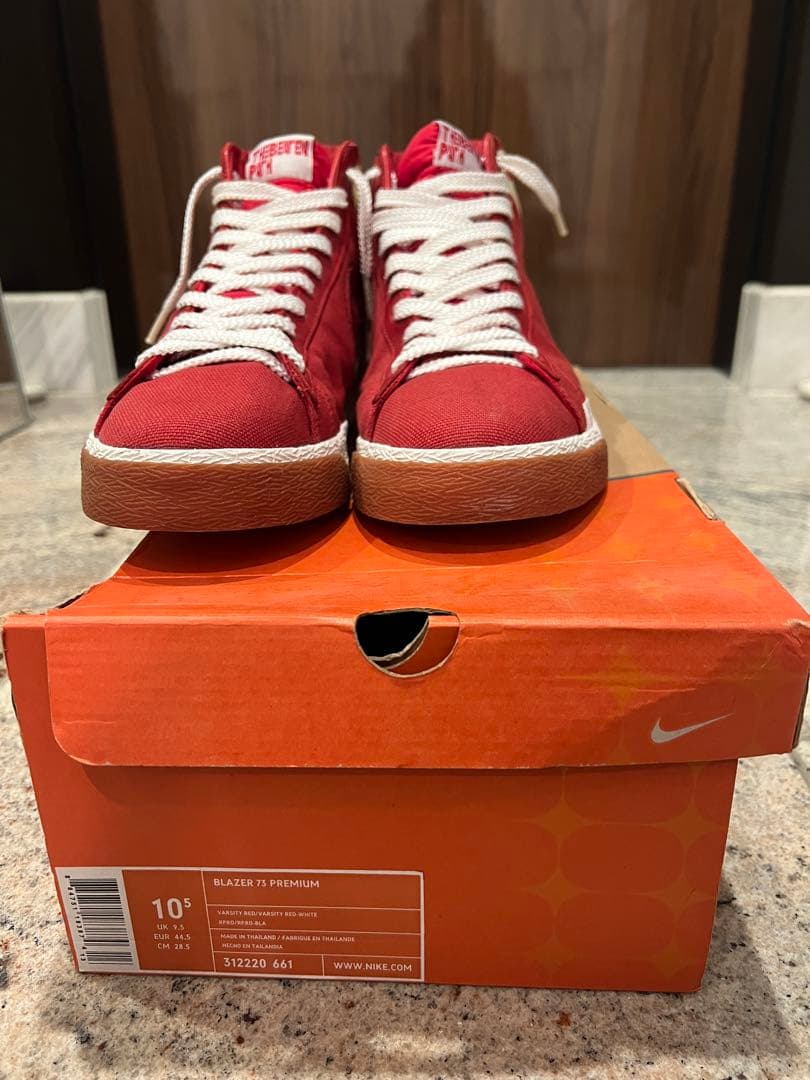 超美品2005年 NIKE BLAZER 73 ビューティフルルーザーズ