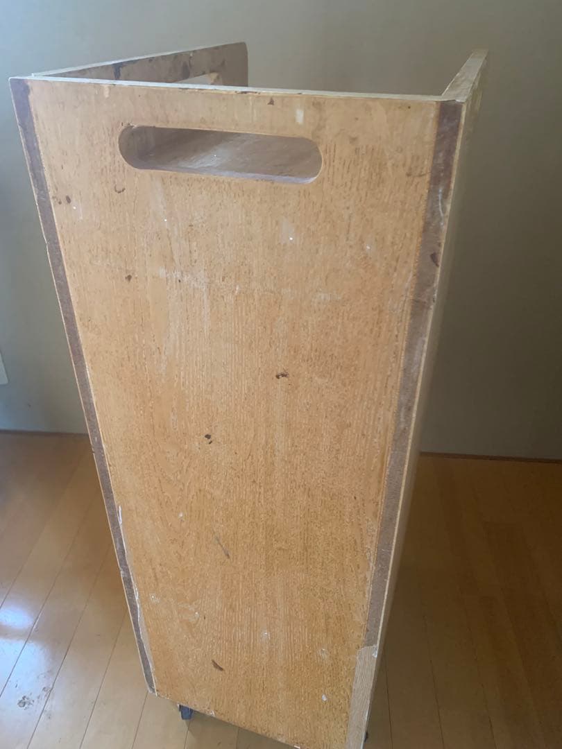 美容室　木製ワゴン