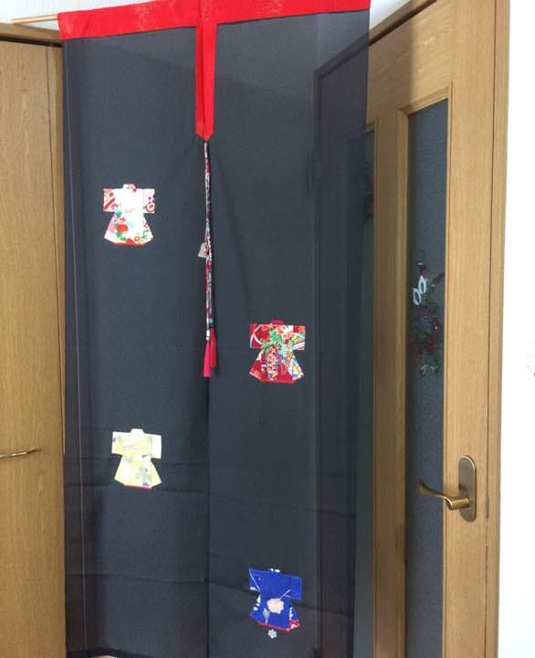 新品 半額以下！シルク　着物パッチワーク　古布　和　のれん