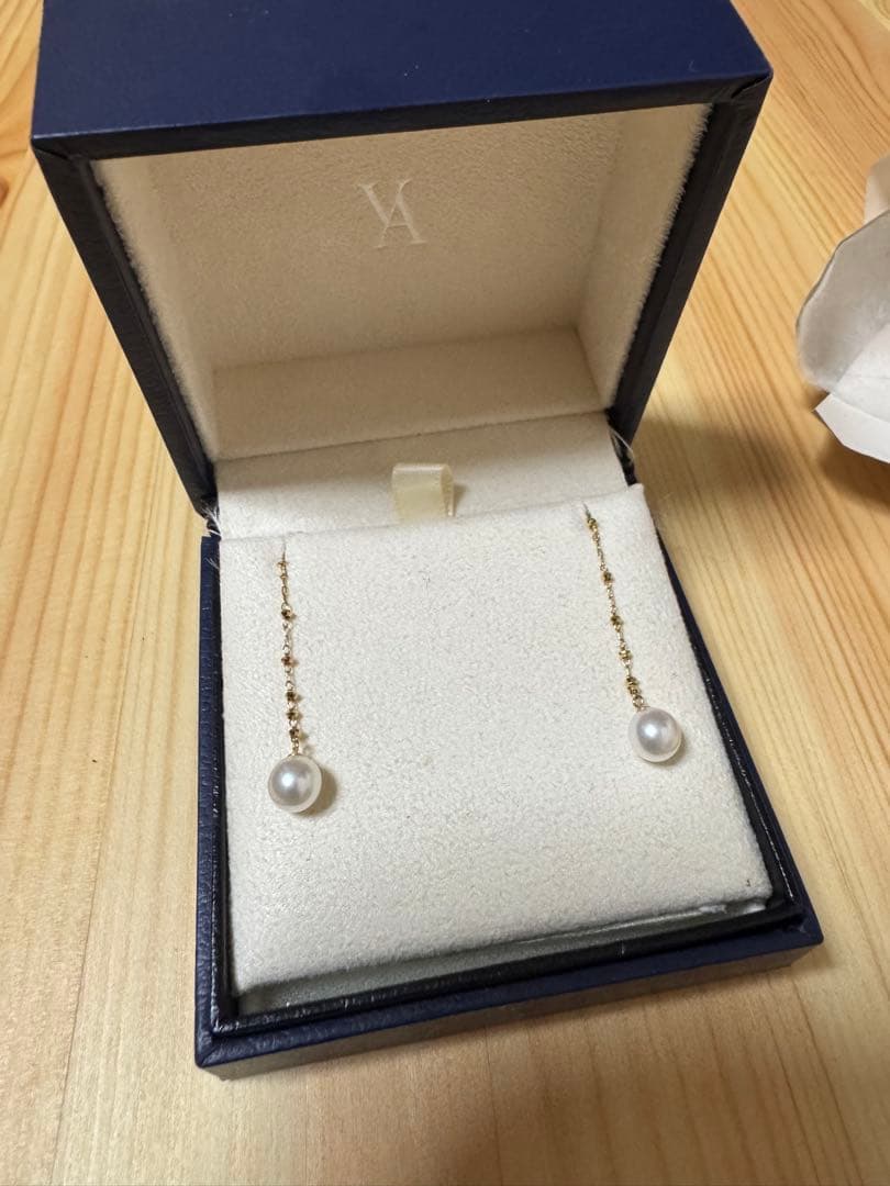 ヴァンドーム青山　ロングパールピアス