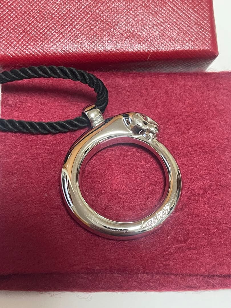 Cartier パンサー　キーリング