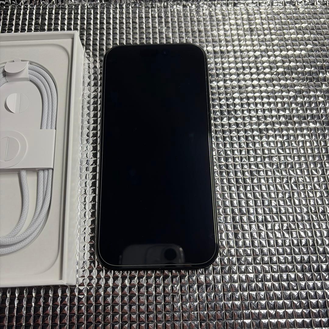Apple iPhone 16 Pro ブラックチタニウム 128GB 本体