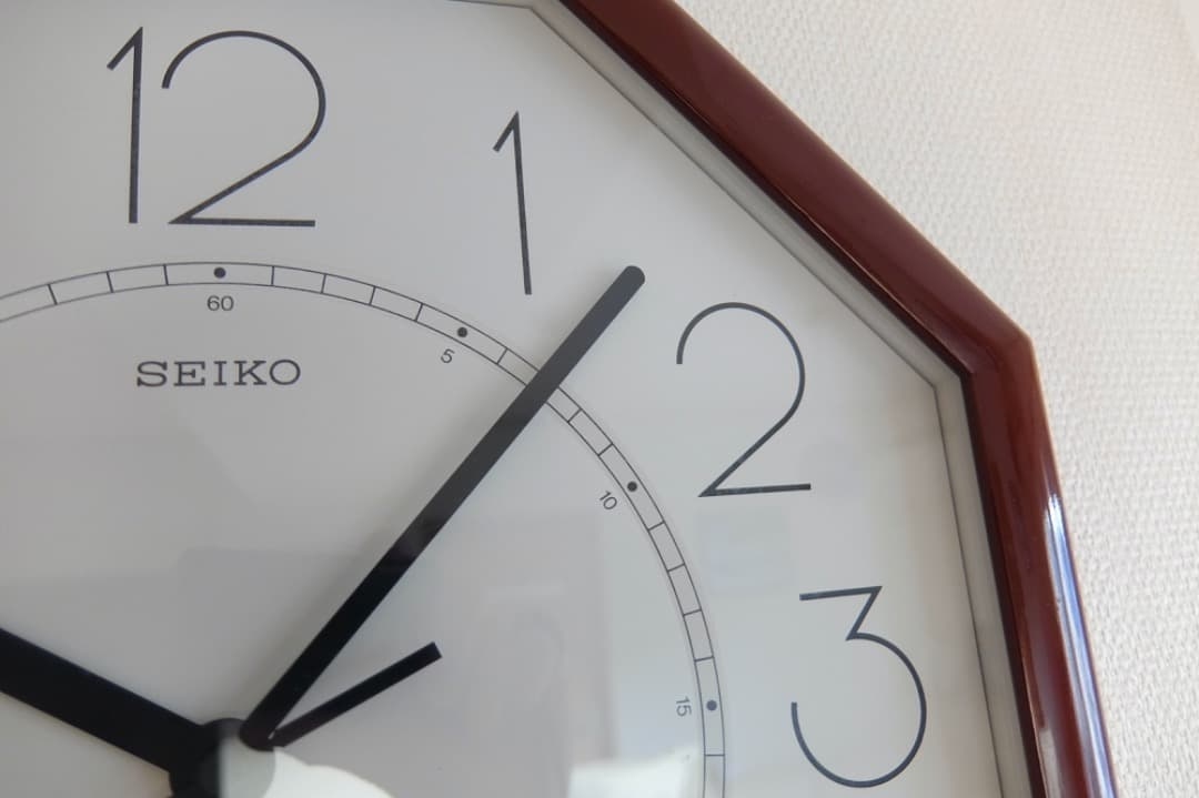 【美品＆動作確認済】80’sヴィンテージSEIKO マルーン色オクタゴンクロック