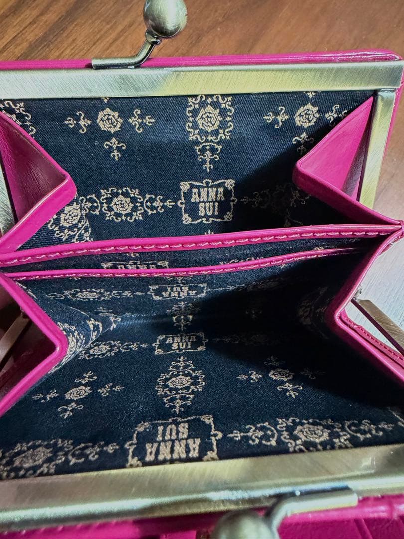 アナスイ　ANNA SUI 二つ折りがま口財布